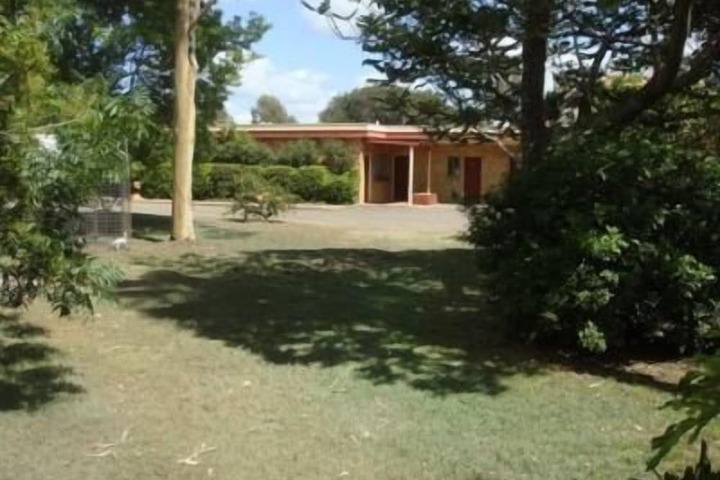 Property Grounds 33 of 43