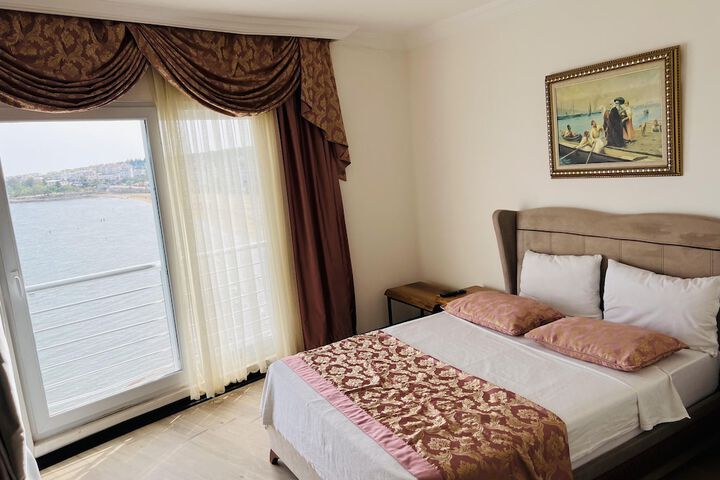 Room 3 of 7