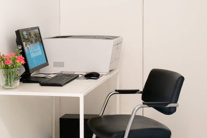 Business Center 57 of 58
