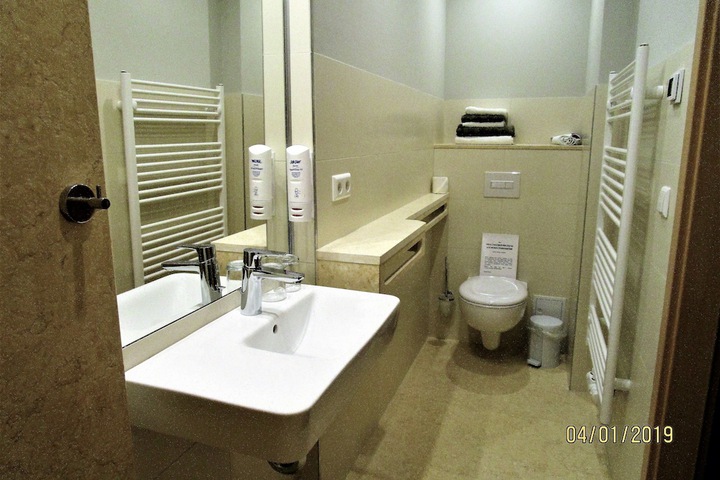 Room 21 of 59