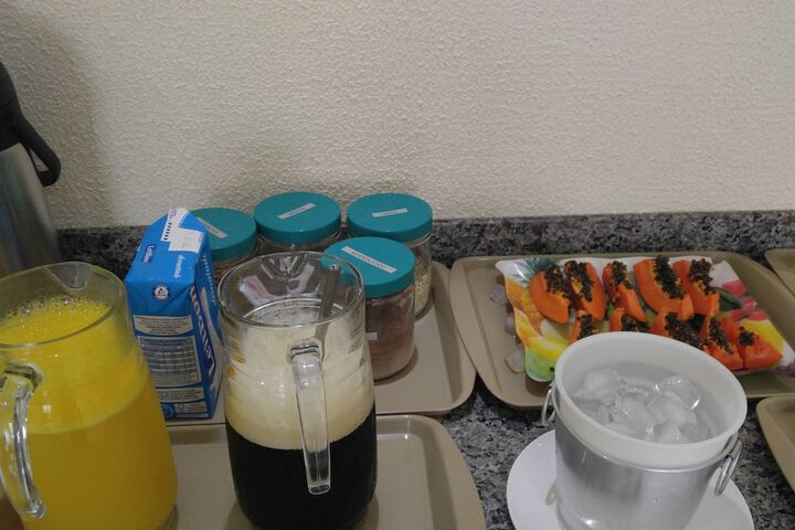 Breakfast/Coffee Service 14 of 30