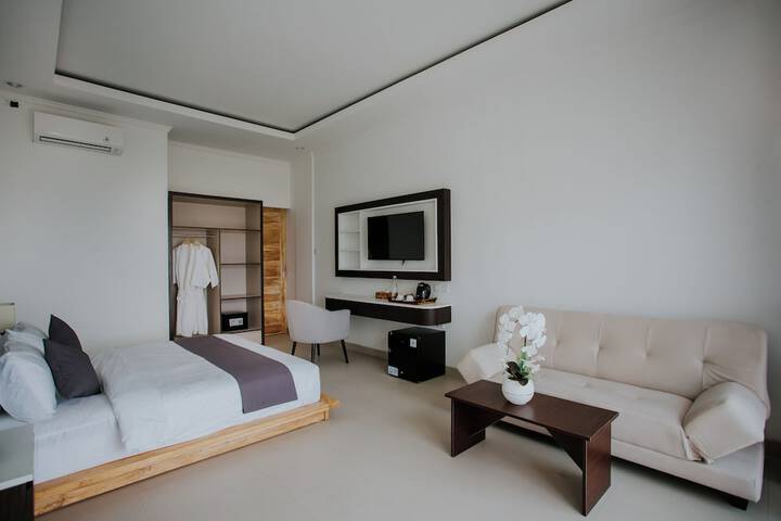 Room 10 of 26