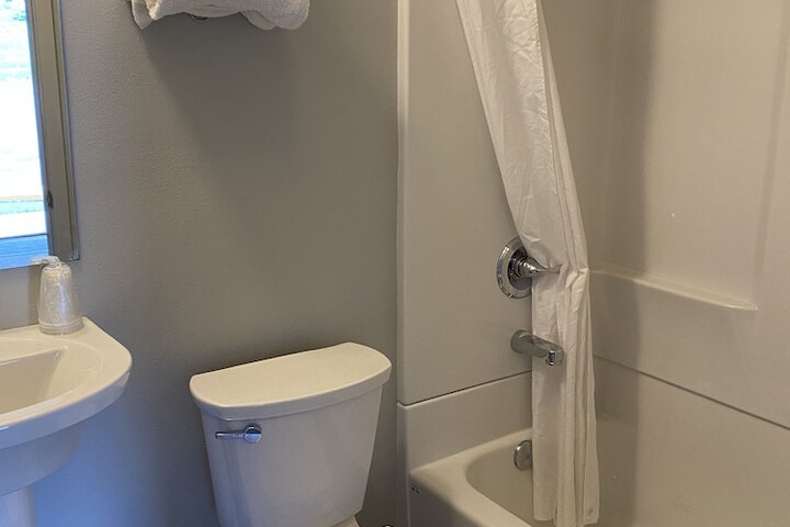 Room 21 of 27