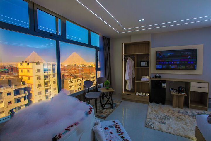 Room 8 of 75