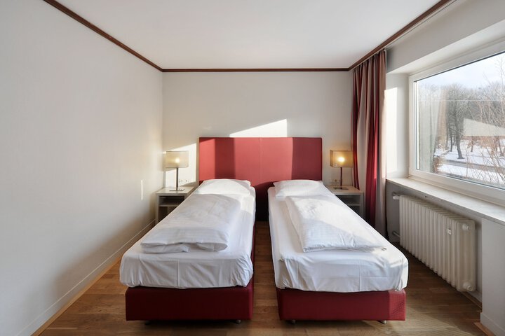 Room 13 of 60