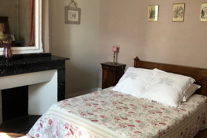 Room 3 of 7