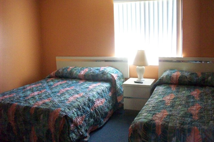 Room 4 of 24
