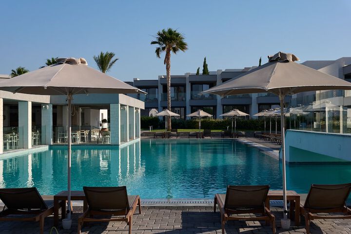 Pool 51 of 225