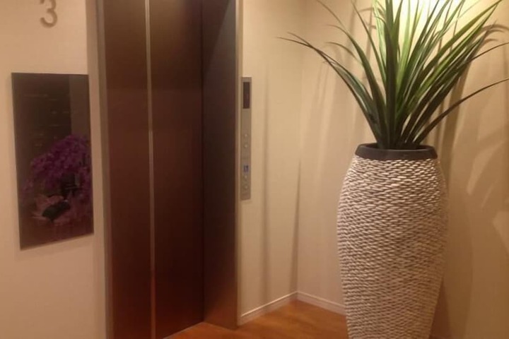 Room 17 of 45