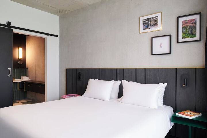 Room 12 of 62