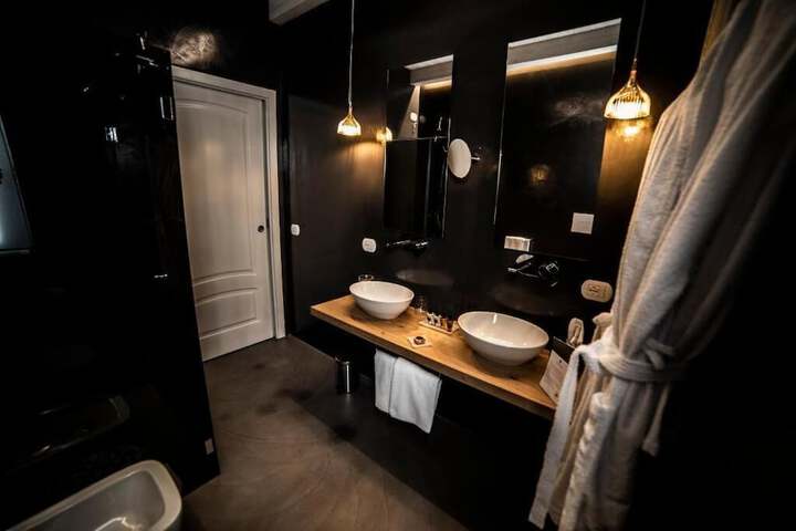 Room 13 of 35