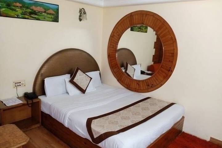 Room 10 of 22
