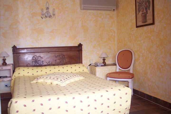 Room 16 of 50