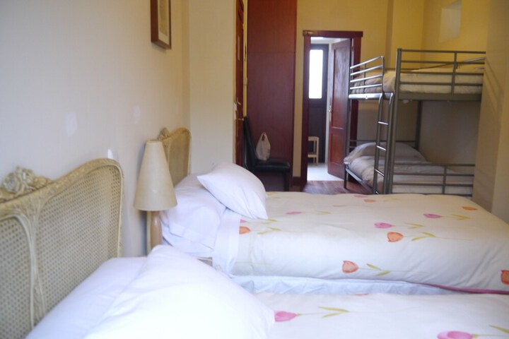Room 4 of 39