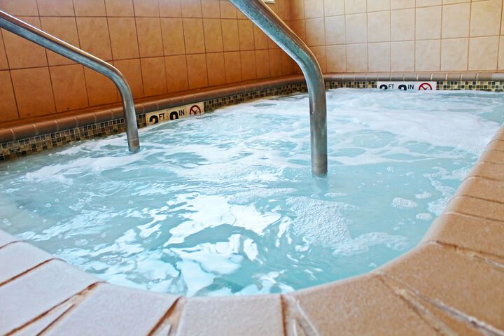 Swimming pool at Independence Stay Hotel & Suites