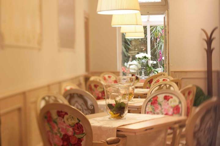Dining 52 of 84