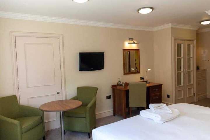Room 61 of 105