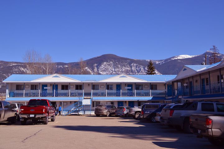 Skimmerhorn Inn in Creston, BC