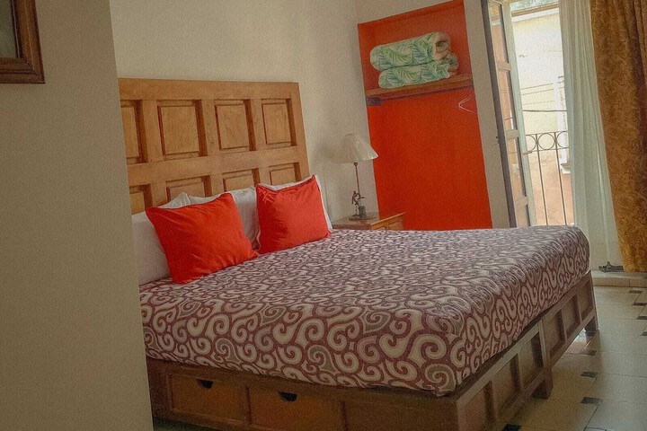 Room 72 of 97