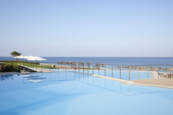 Pool Hotel