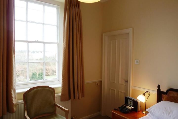 Room 5 of 61