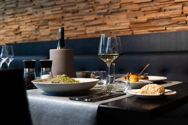 Dining 40 of 91