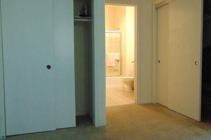 Room 9 of 22