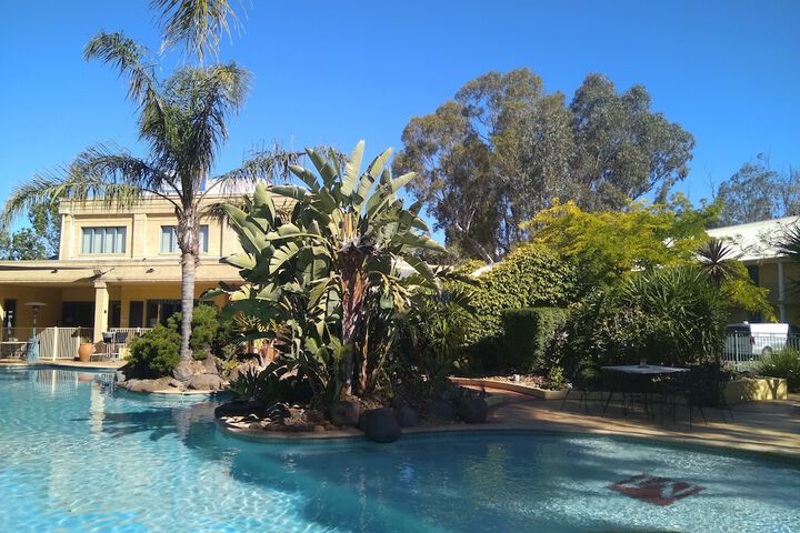 Pool 33 of 45