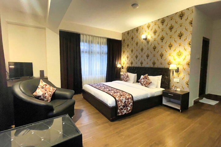 Room 8 of 21
