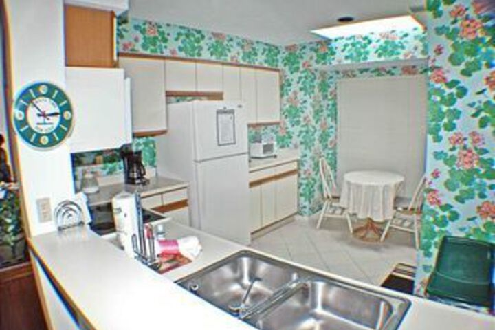 Room 70 of 97