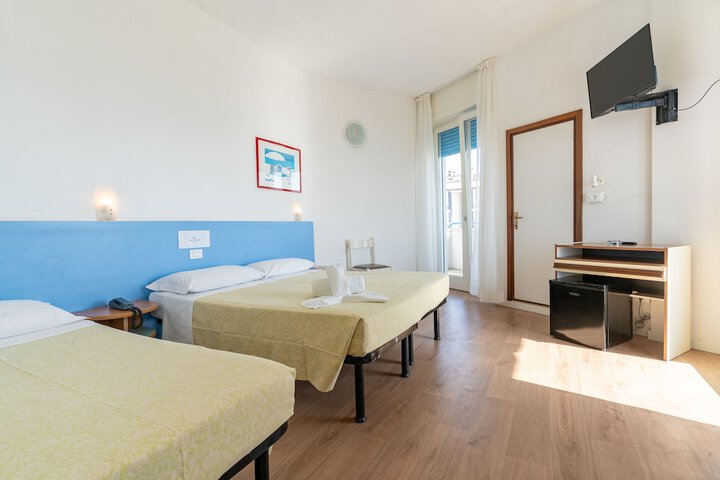 Room 12 of 84