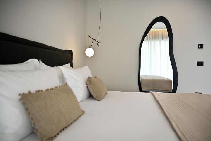 Room 15 of 72