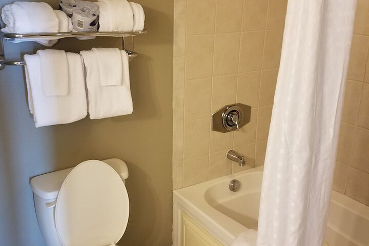 Room 127 of 190