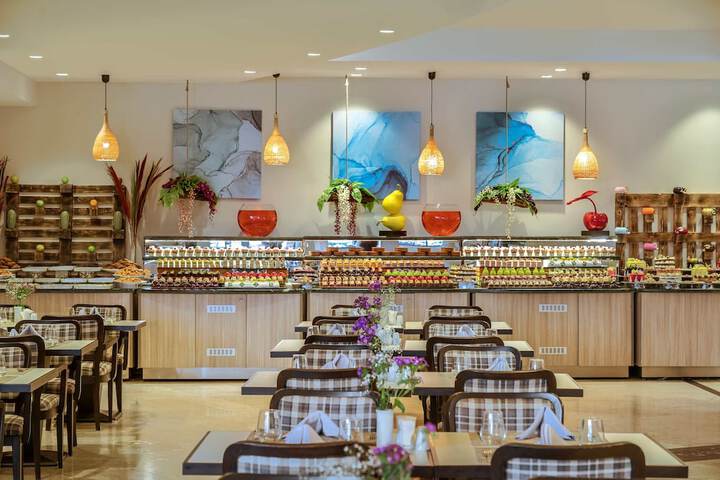 Dining 50 of 78