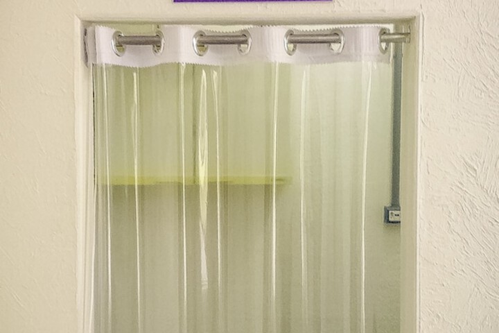 Room 11 of 38