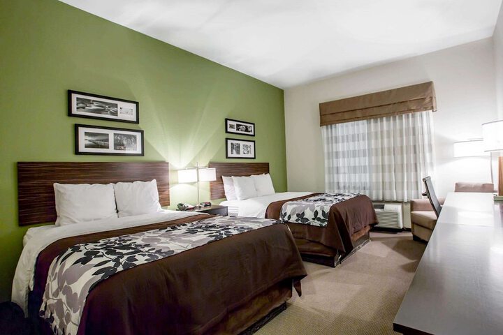 Room 6 of 35