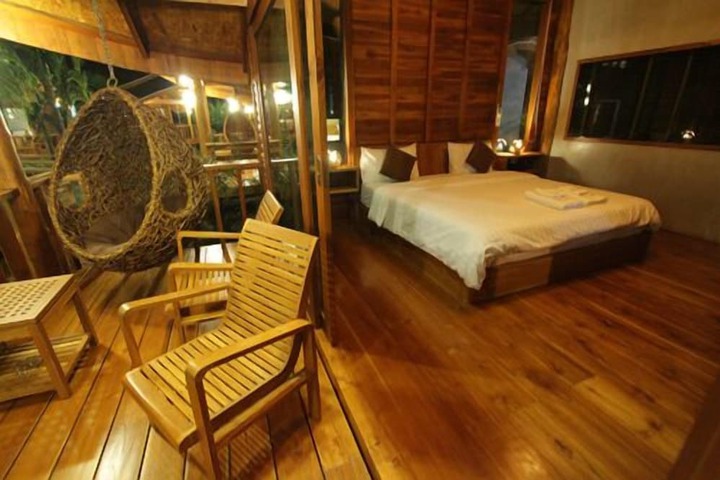 Room 6 of 40