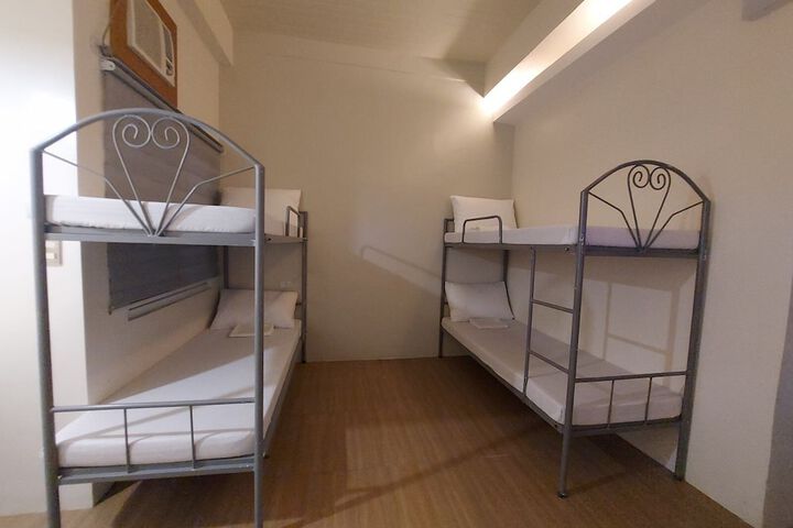 Room 16 of 25