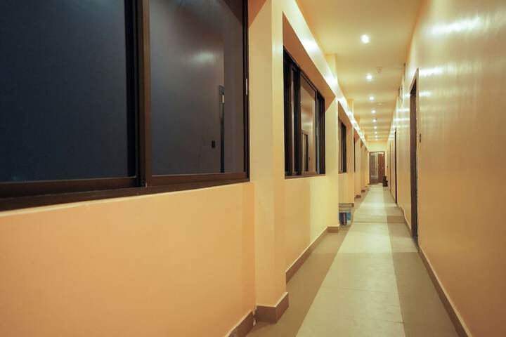 Room 13 of 40