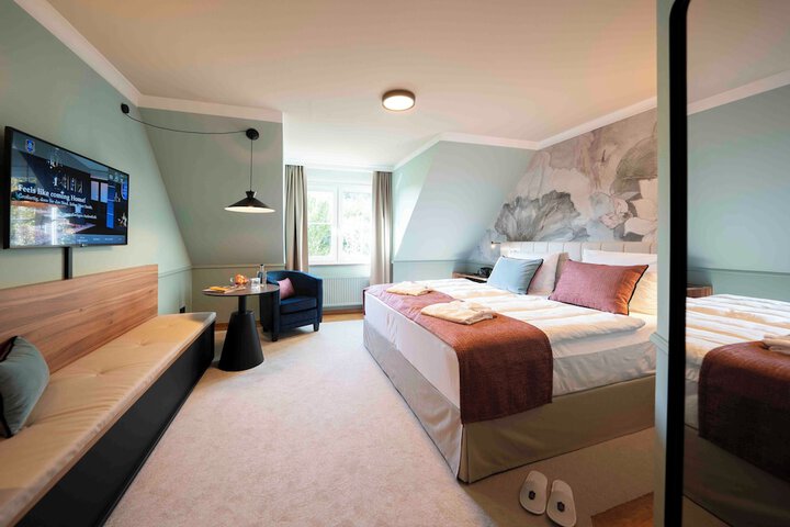 Room 12 of 64
