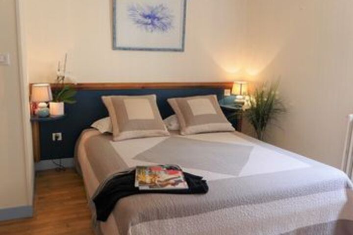 Room 2 of 22