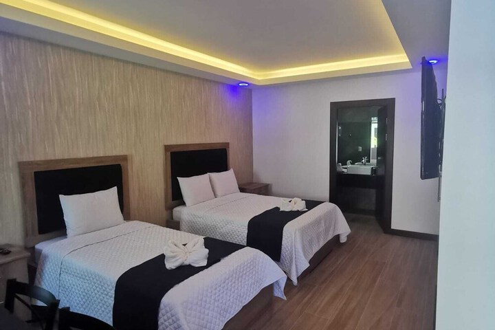 Room 13 of 63