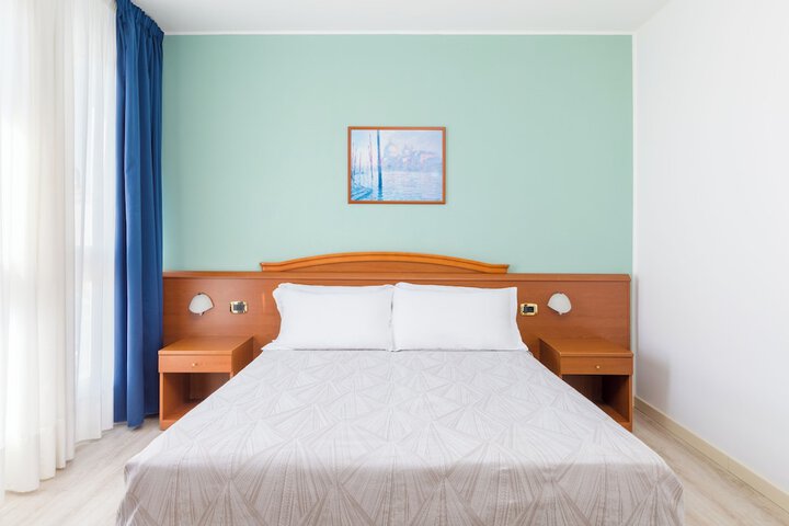 Room 43 of 61