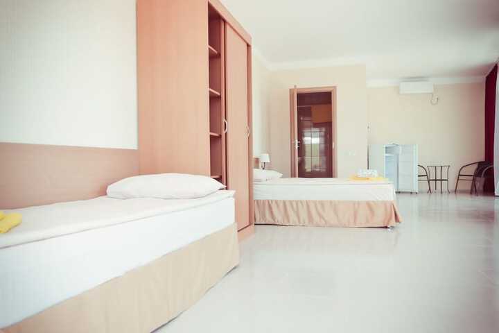Room 18 of 49