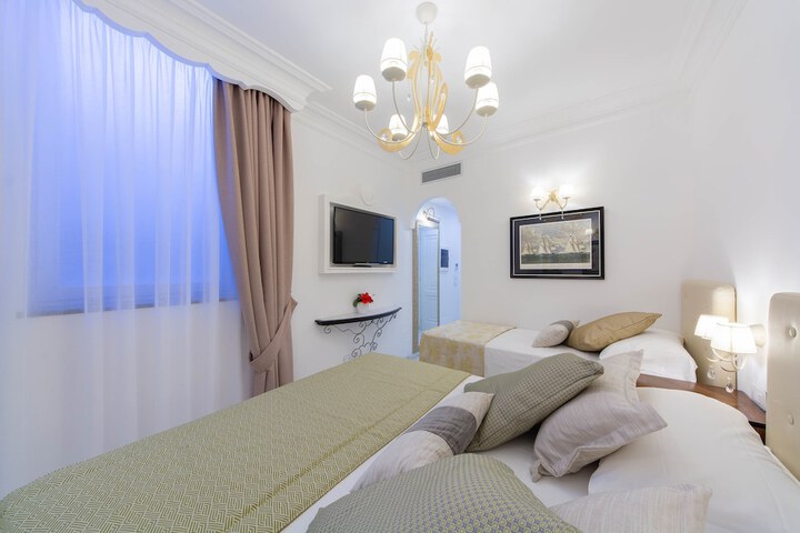 Room 14 of 70