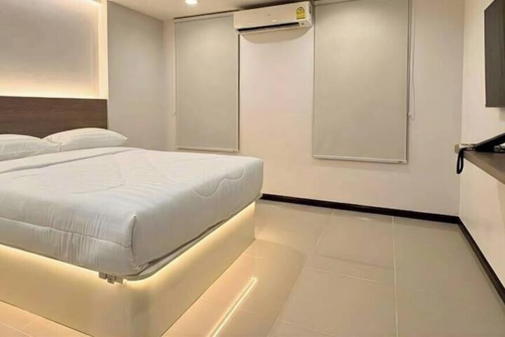 Room 25 of 78