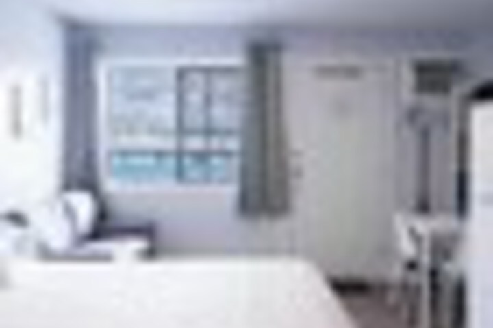 Room 47 of 147