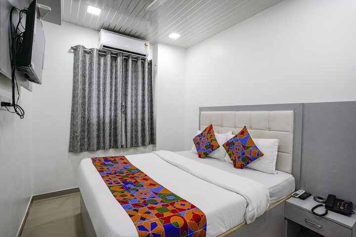 Room 26 of 29