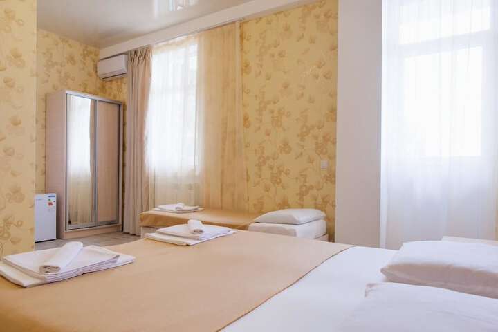 Room 9 of 20