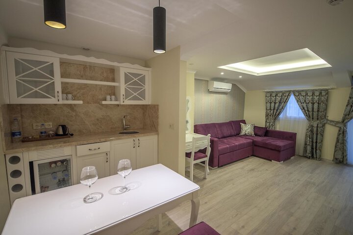 Room 15 of 62